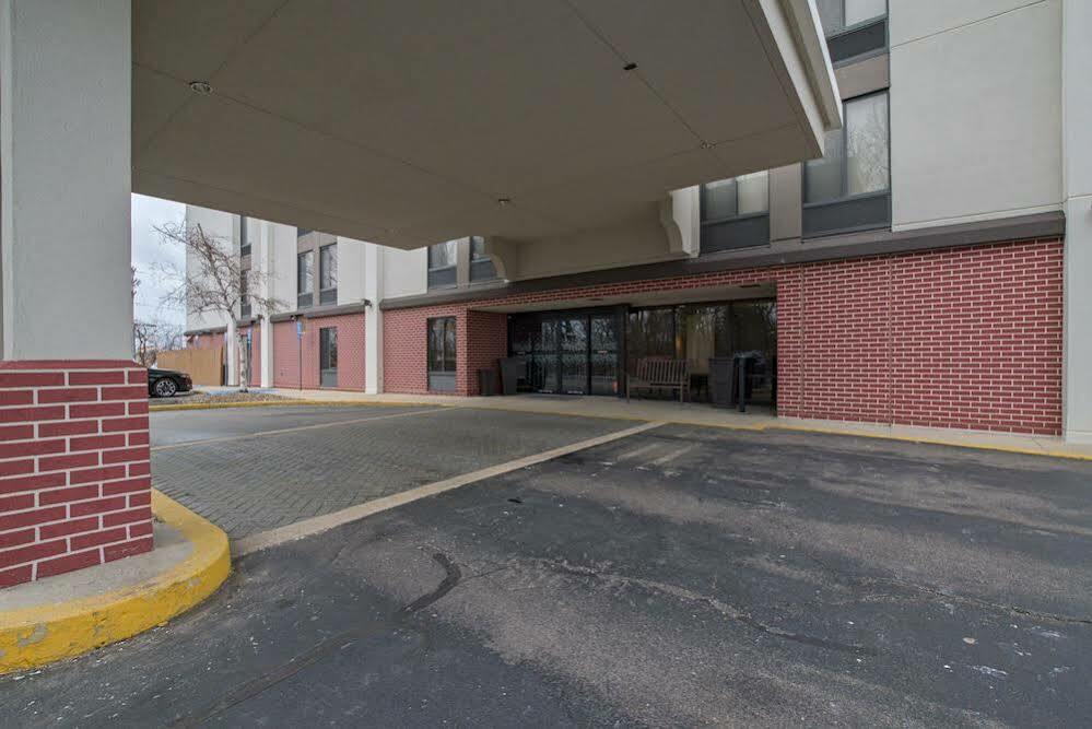 Hampton Inn Portsmouth Central Exterior photo